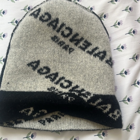 BLACK BALENCIAGA BEANIE - Picture 2 of 2